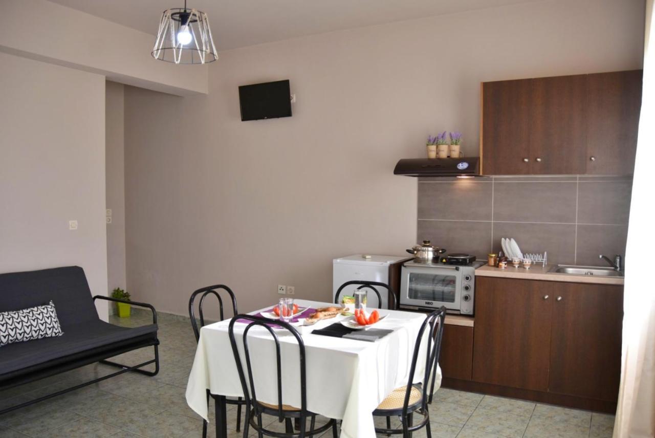 Anemomylos Apartments Lixouri Exterior photo